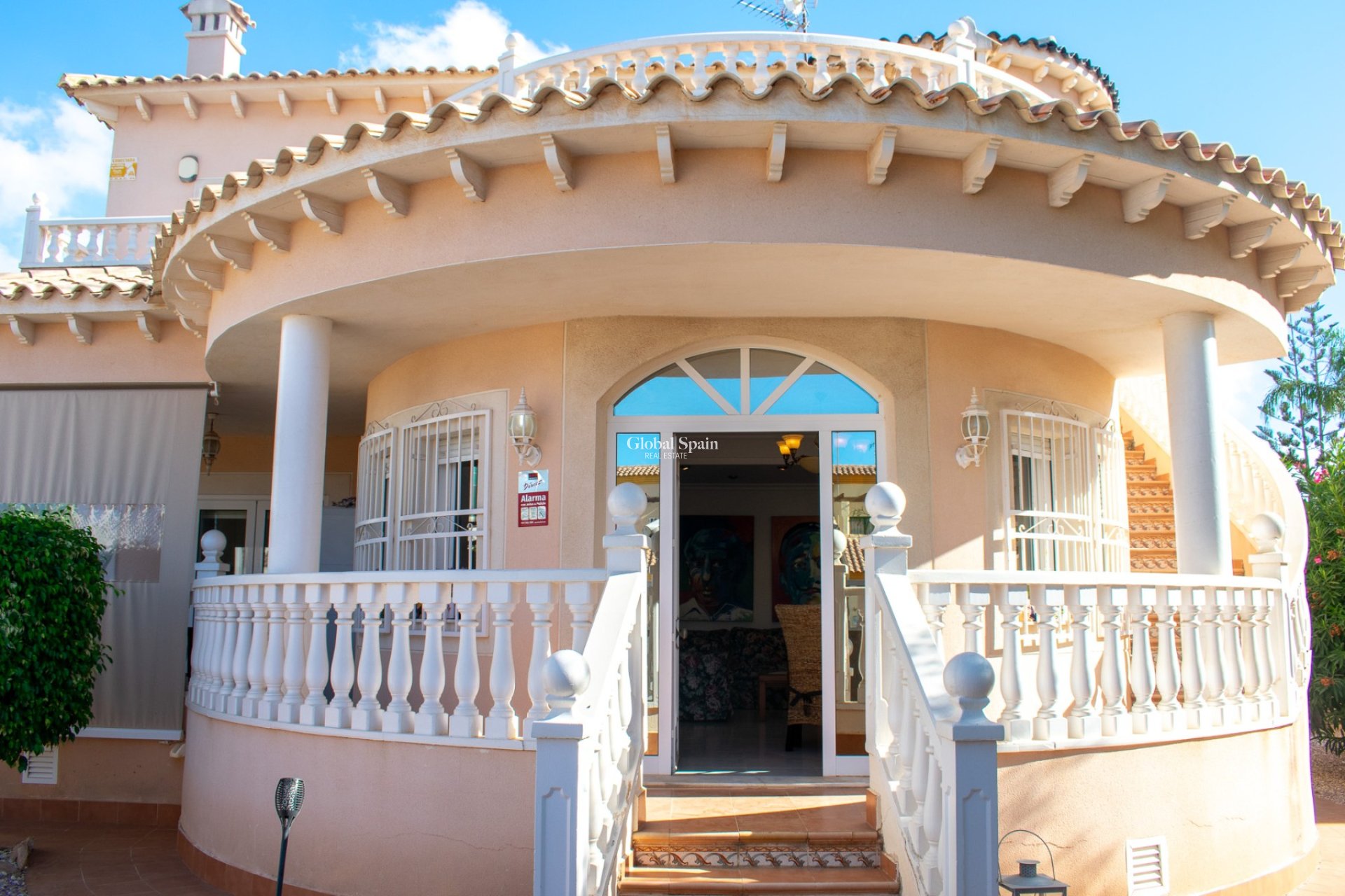 Resale - Independent villa -
ORIHUELA COSTA - La Zenia