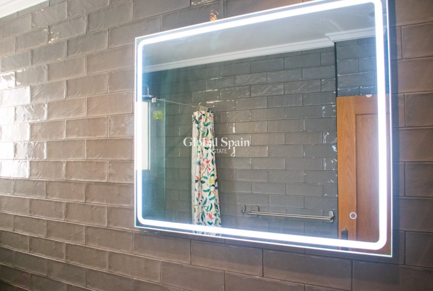 Resale - Independent villa -
ORIHUELA COSTA - La Zenia