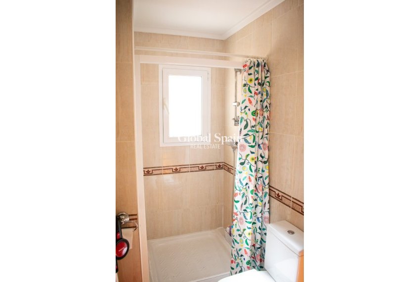 Resale - Independent villa -
ORIHUELA COSTA - La Zenia