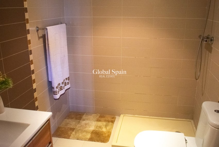 Resale - Independent villa -
ORIHUELA - El raal