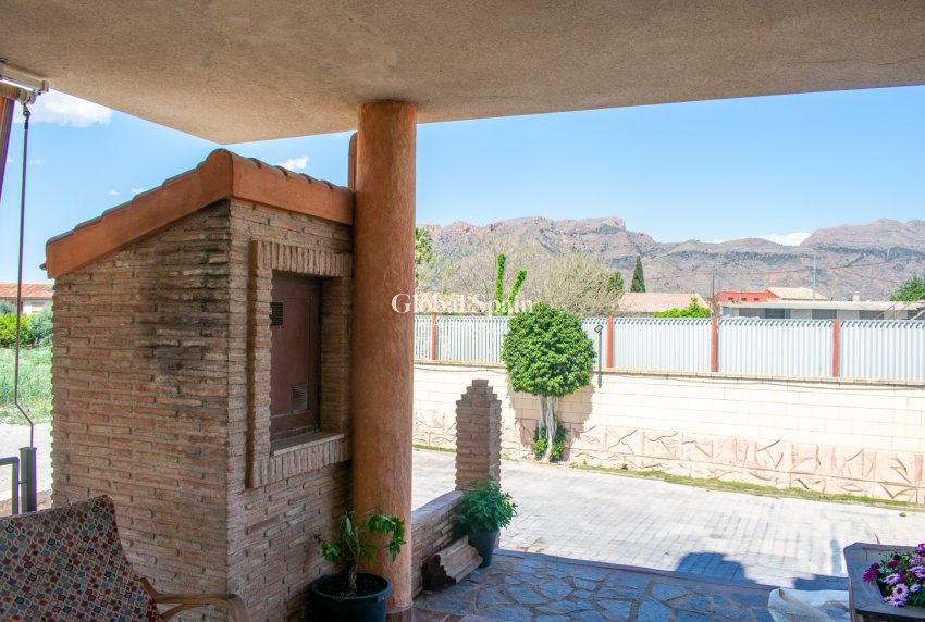 Resale - Independent villa -
ORIHUELA - El raal