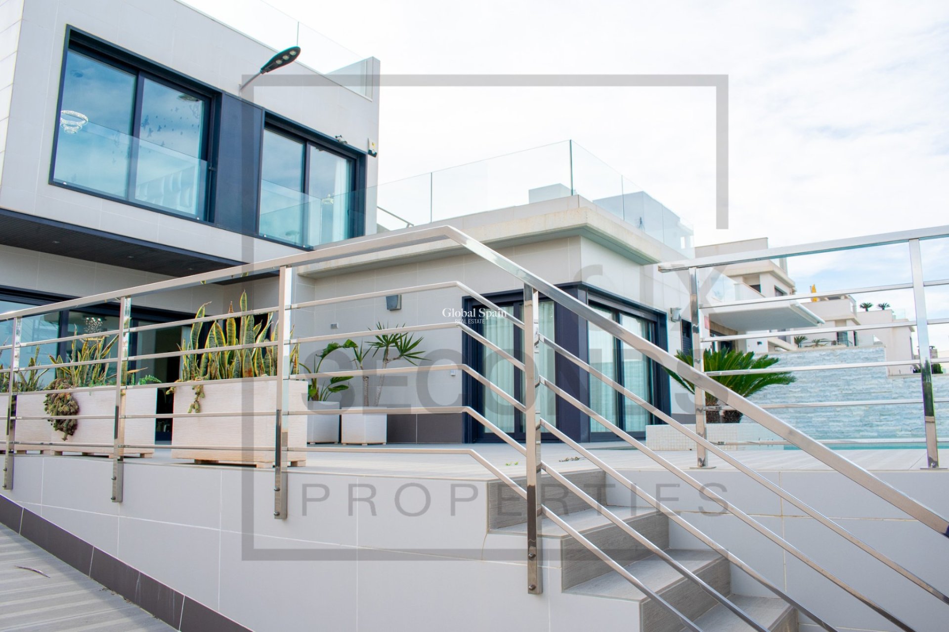 Resale - Independent villa -
SAN MIGUEL DE SALINAS - Urbanizaciones