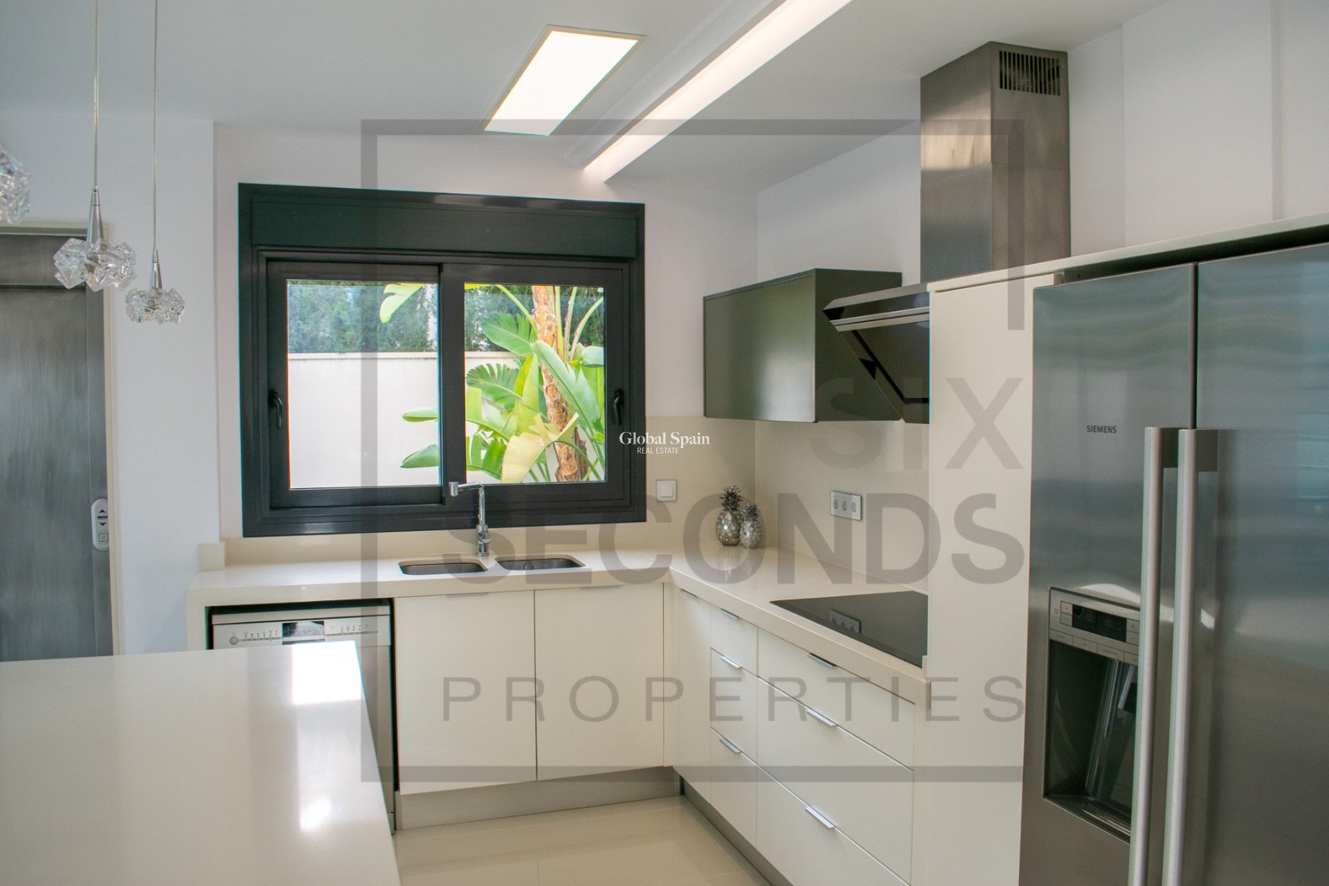 Resale - Independent villa -
SAN MIGUEL DE SALINAS - Urbanizaciones