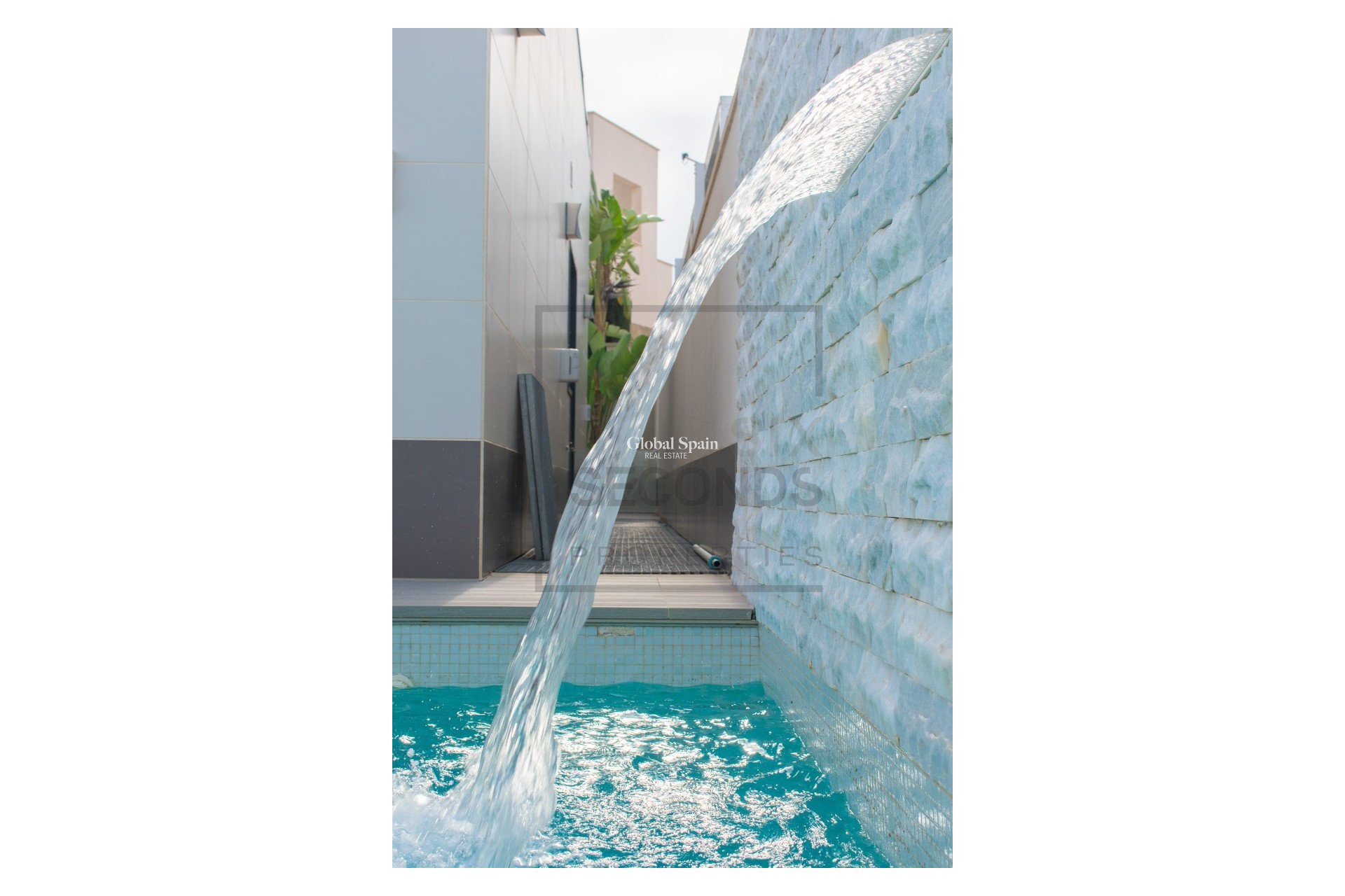 Resale - Independent villa -
SAN MIGUEL DE SALINAS - Urbanizaciones