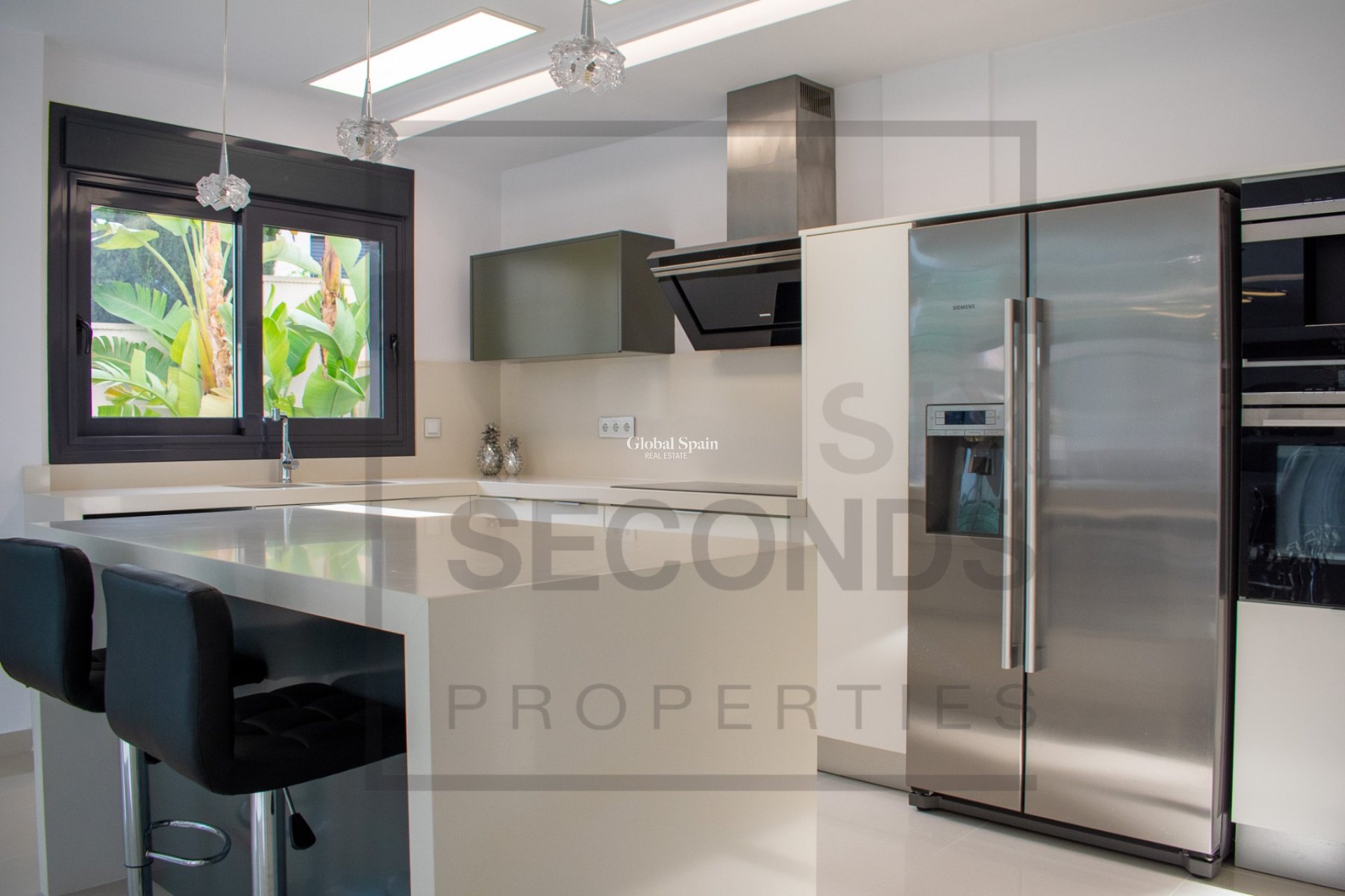 Resale - Independent villa -
SAN MIGUEL DE SALINAS - Urbanizaciones