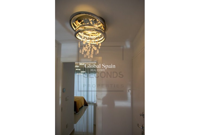 Resale - Independent villa -
SAN MIGUEL DE SALINAS - Urbanizaciones