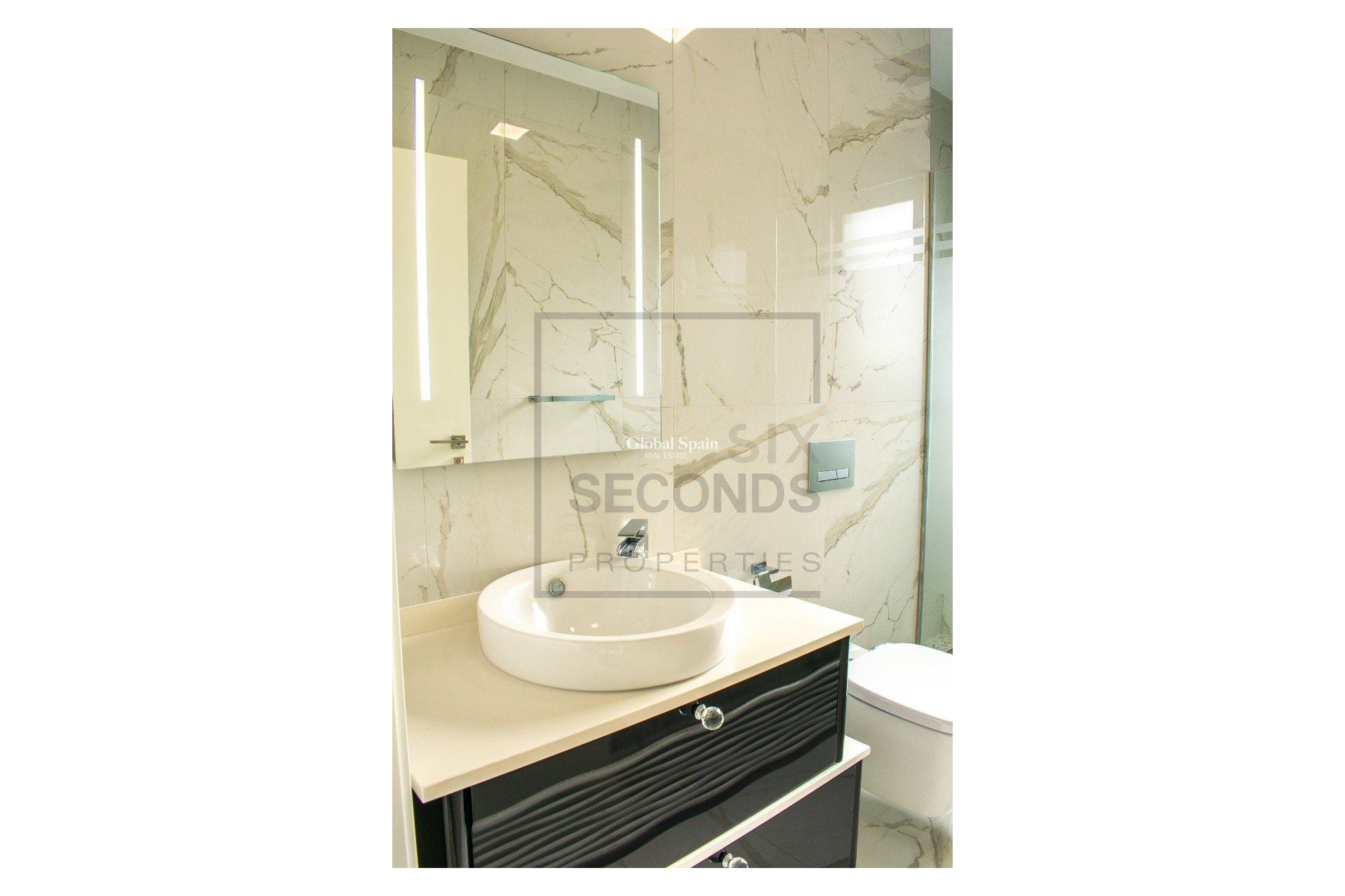 Resale - Independent villa -
SAN MIGUEL DE SALINAS - Urbanizaciones