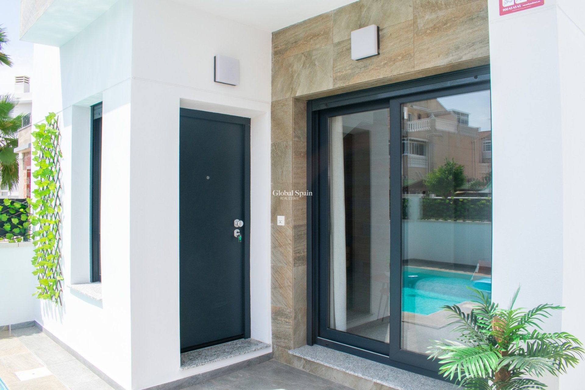 Resale - Independent villa -
TORREVIEJA - La Siesta - El Salado - Torreta