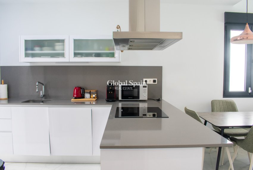 Resale - Independent villa -
TORREVIEJA - La Siesta - El Salado - Torreta