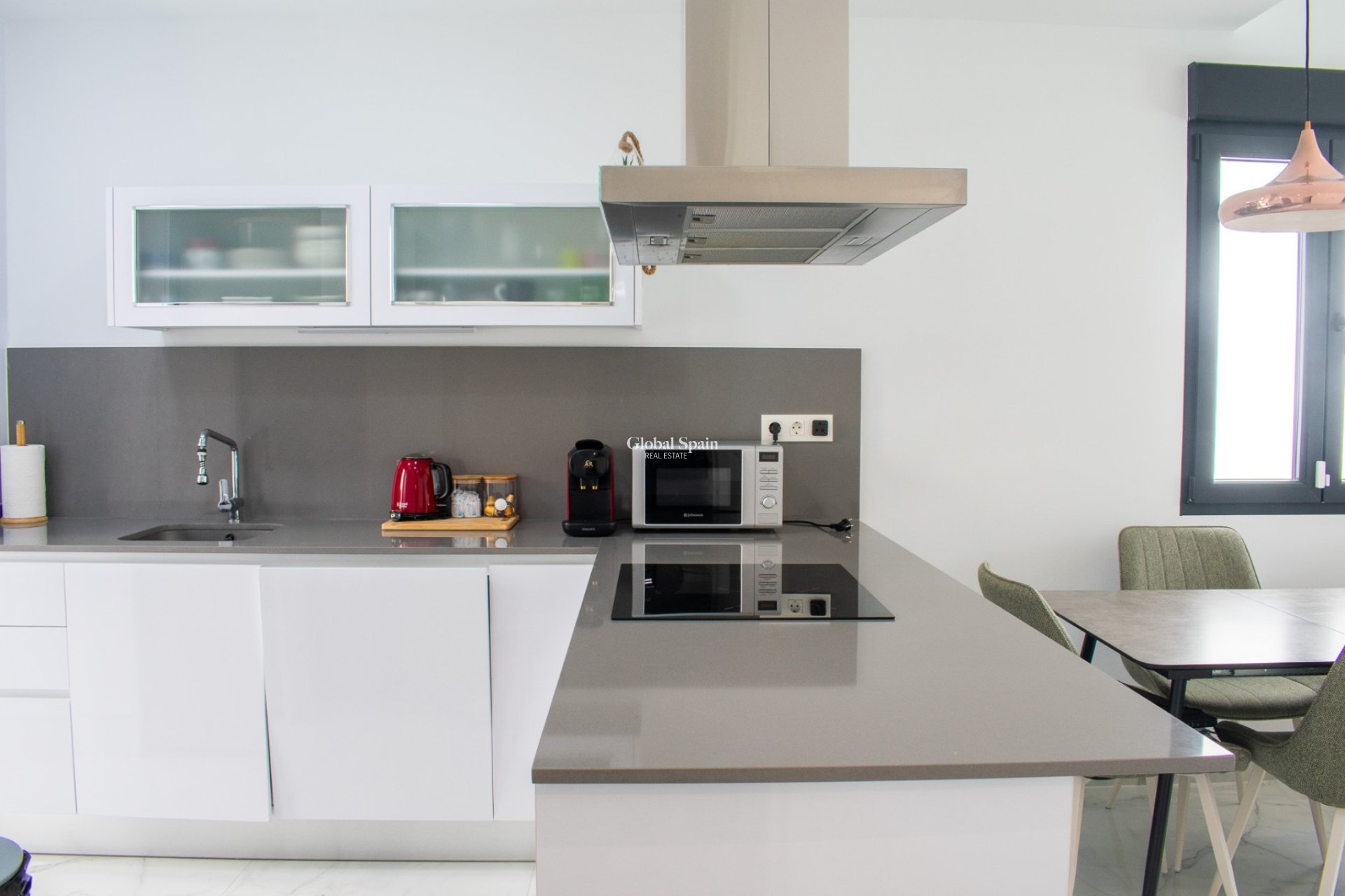 Resale - Independent villa -
TORREVIEJA - La Siesta - El Salado - Torreta