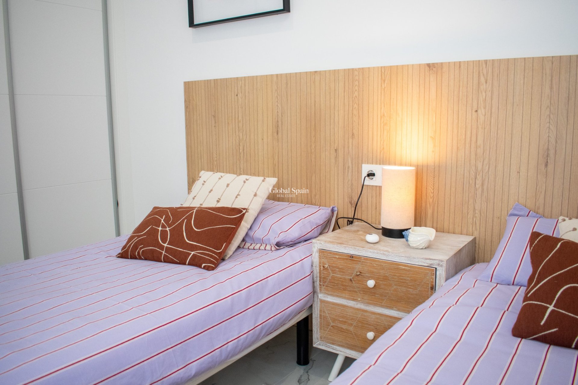 Resale - Independent villa -
TORREVIEJA - La Siesta - El Salado - Torreta