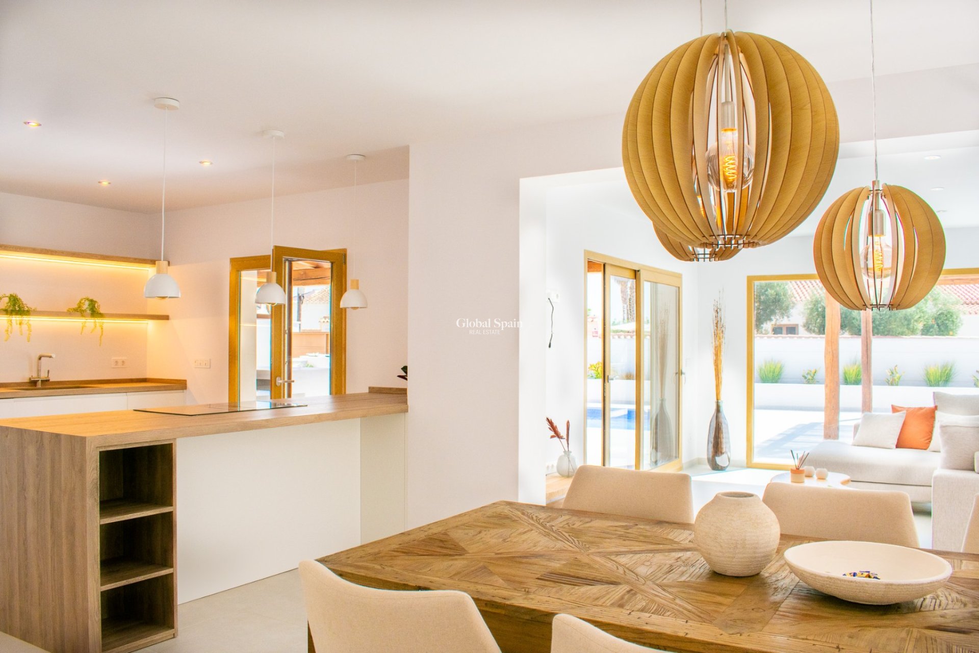 Resale - Independent villa -
TORREVIEJA - Torreta Florida