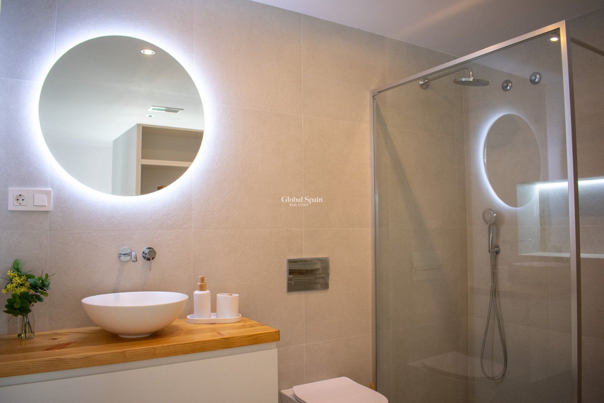 Resale - Independent villa -
TORREVIEJA - Torreta Florida