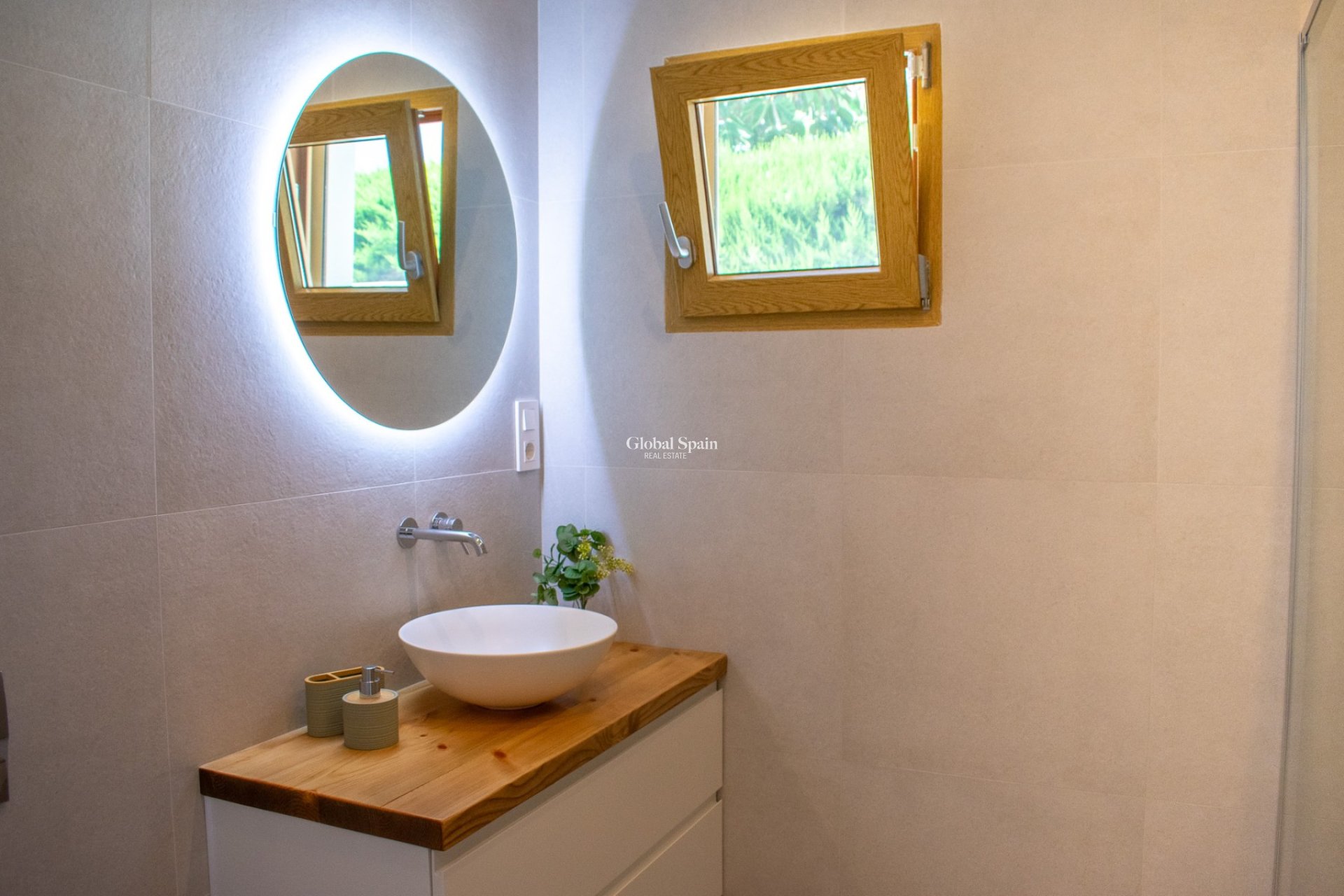 Resale - Independent villa -
TORREVIEJA - Torreta Florida