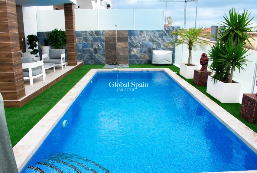 Resale - Independent villa -
VISTABELLA GOLF