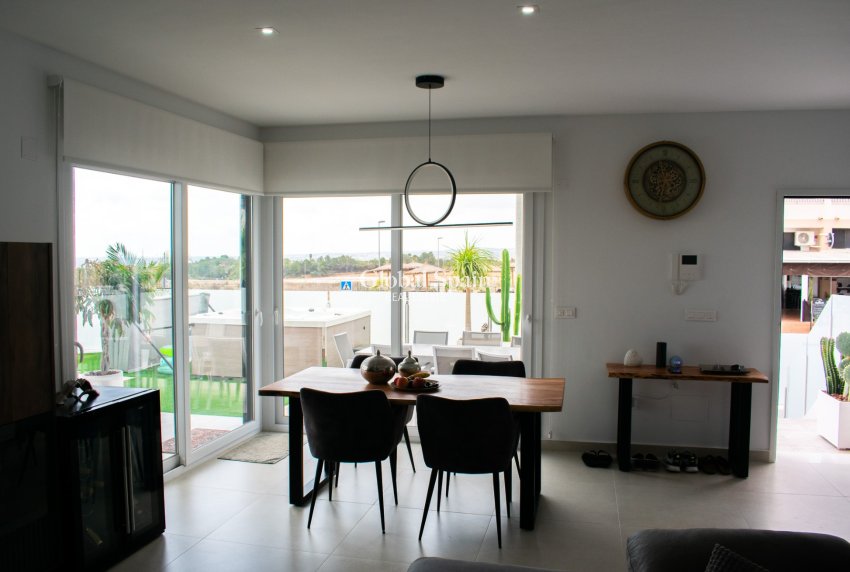 Resale - Independent villa -
VISTABELLA GOLF