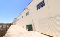 Resale - Industrial unit - Los Montesinos - Centro