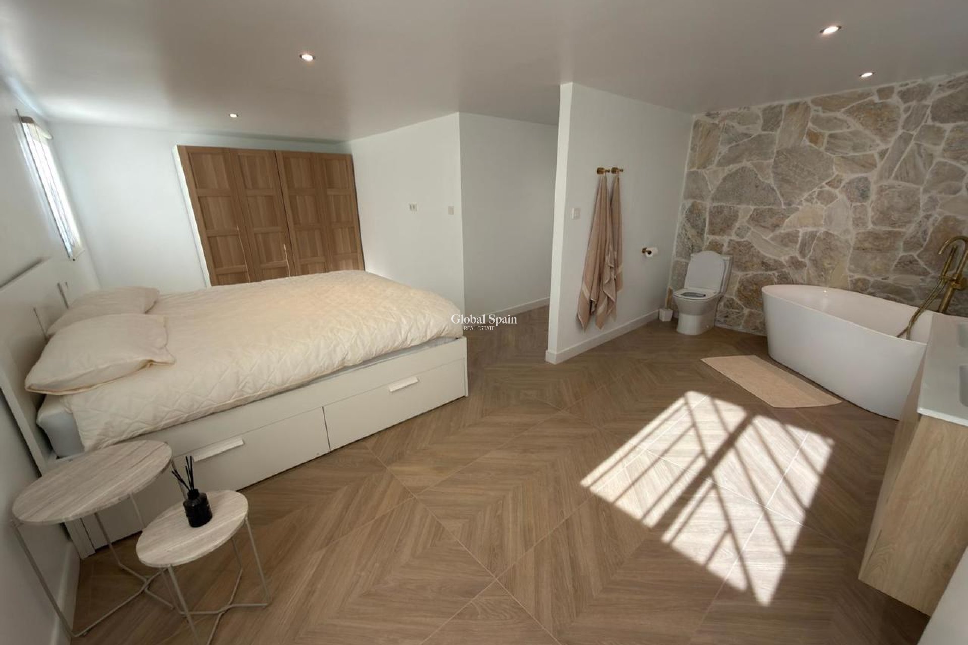 Resale - LAND -
ALGORFA - Inland