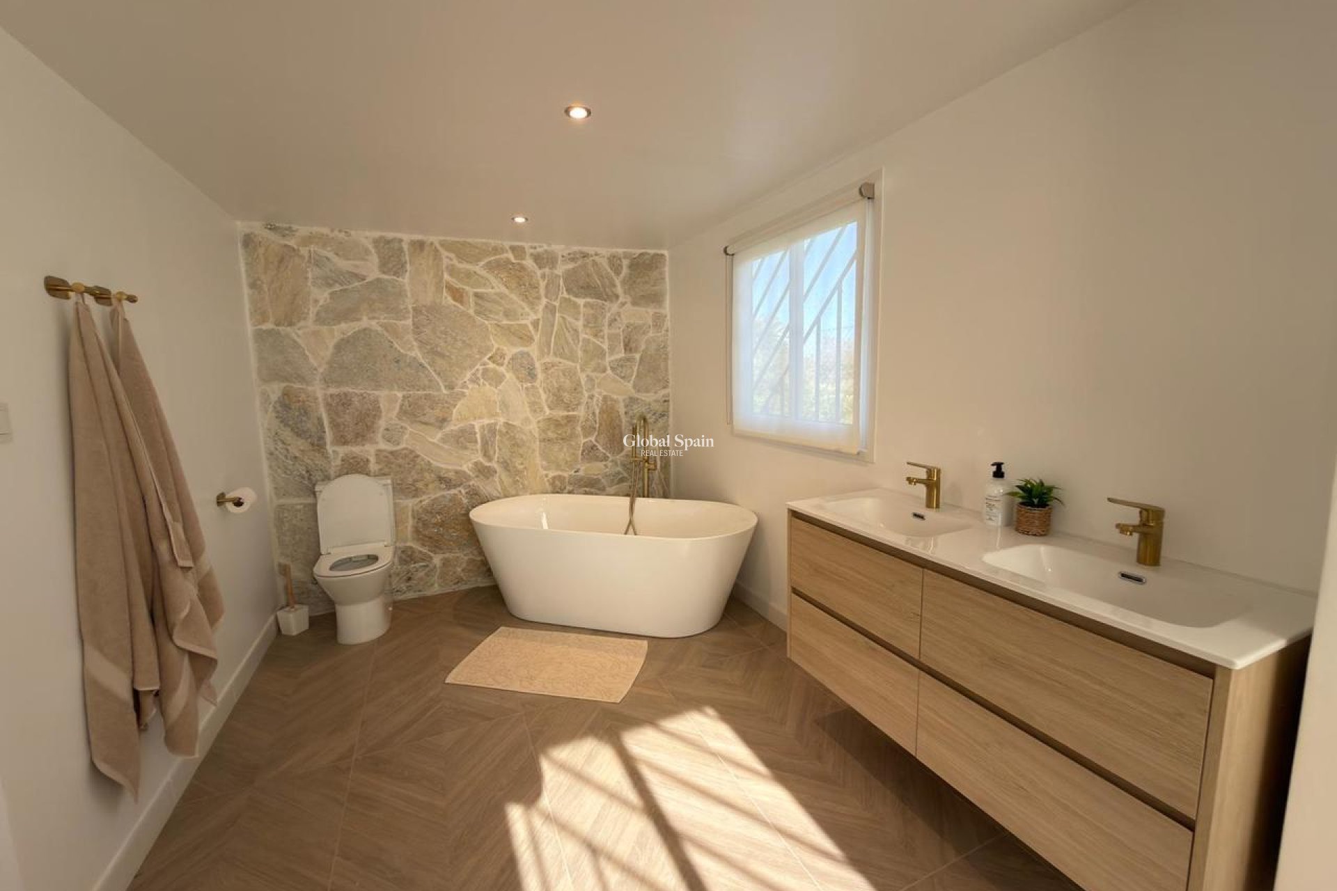 Resale - LAND -
ALGORFA - Inland