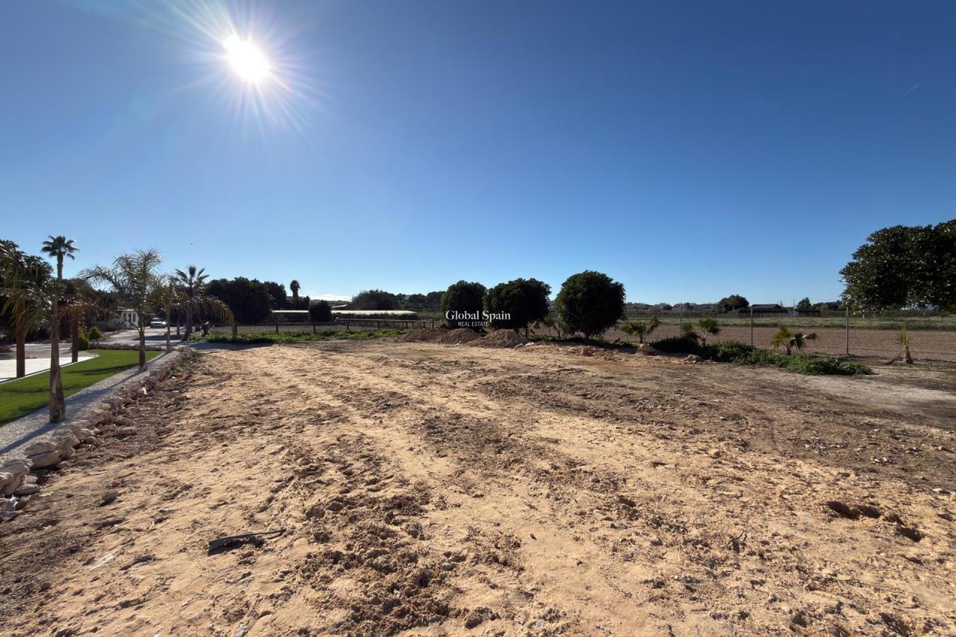 Resale - LAND -
ALGORFA - Inland