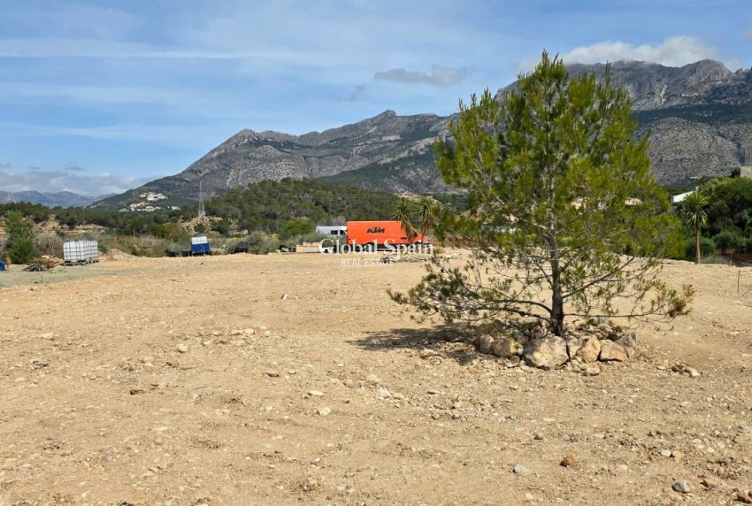 Resale - LAND -
ALTEA