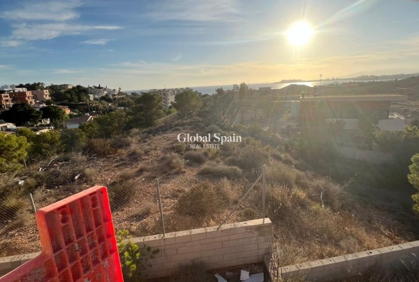 Resale - LAND -
CARTAGENA - Isla Plana-los Puertos