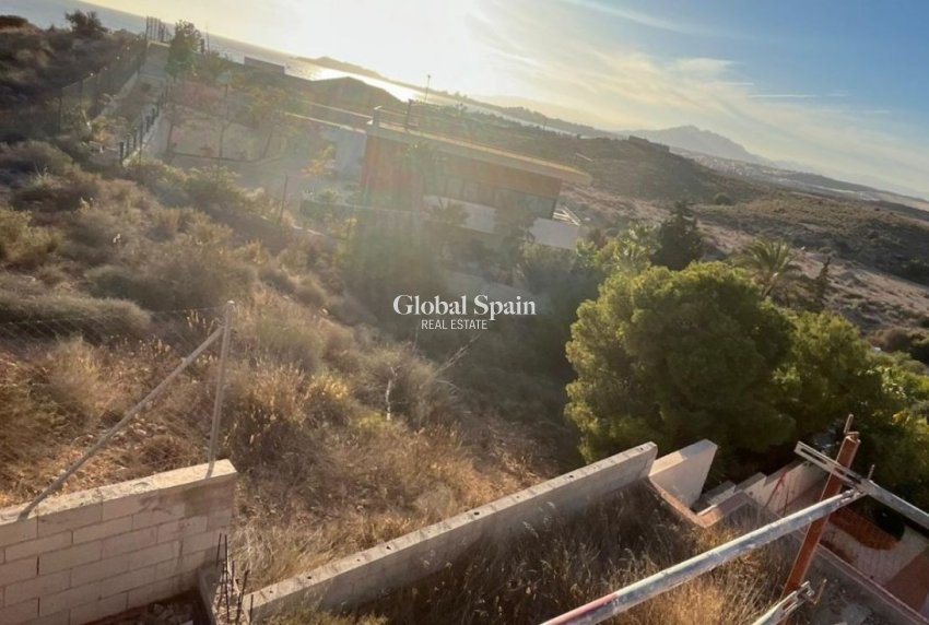 Resale - LAND -
CARTAGENA - Isla Plana-los Puertos