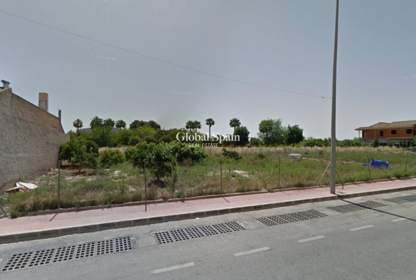 Resale - LAND -
DAYA NUEVA - Costa Blanca