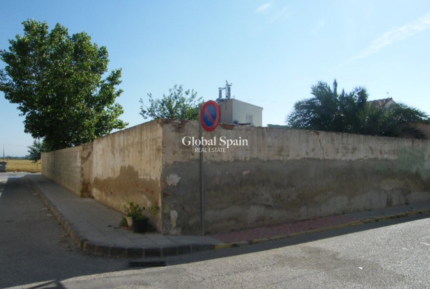 Resale - LAND -
DAYA VIEJA - Costa Blanca
