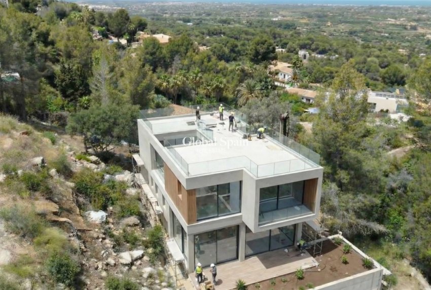 Resale - LAND -
DENIA - Inland