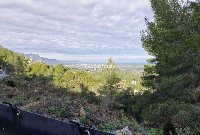 Resale - LAND -
DENIA - Inland