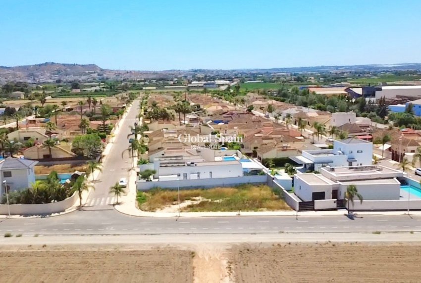 Resale - LAND -
FORMENTERA DEL SEGURA - Costa Blanca