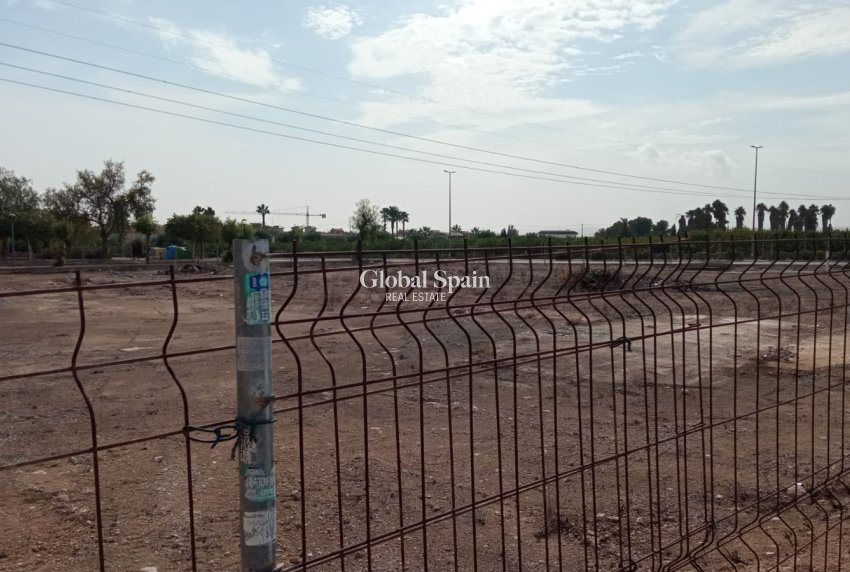 Resale - LAND -
LOS MONTESINOS - Costa Blanca