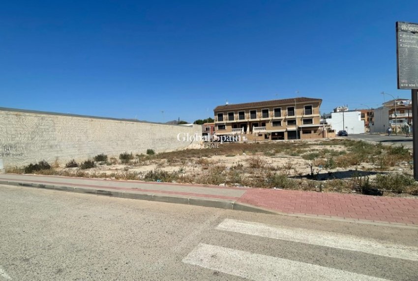 Resale - LAND -
RAFAL - Inland