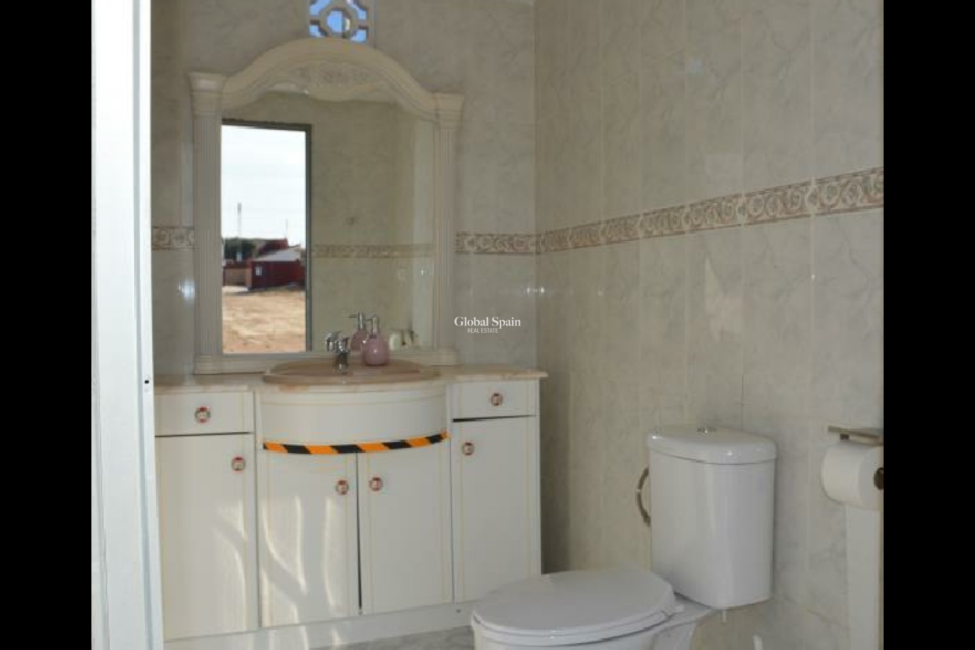 Resale - LAND -
SAN MIGUEL DE SALINAS - Inland