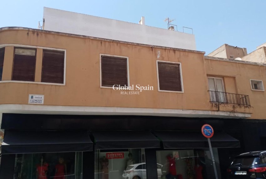 Resale - LAND -
TORREVIEJA - Torrevieja