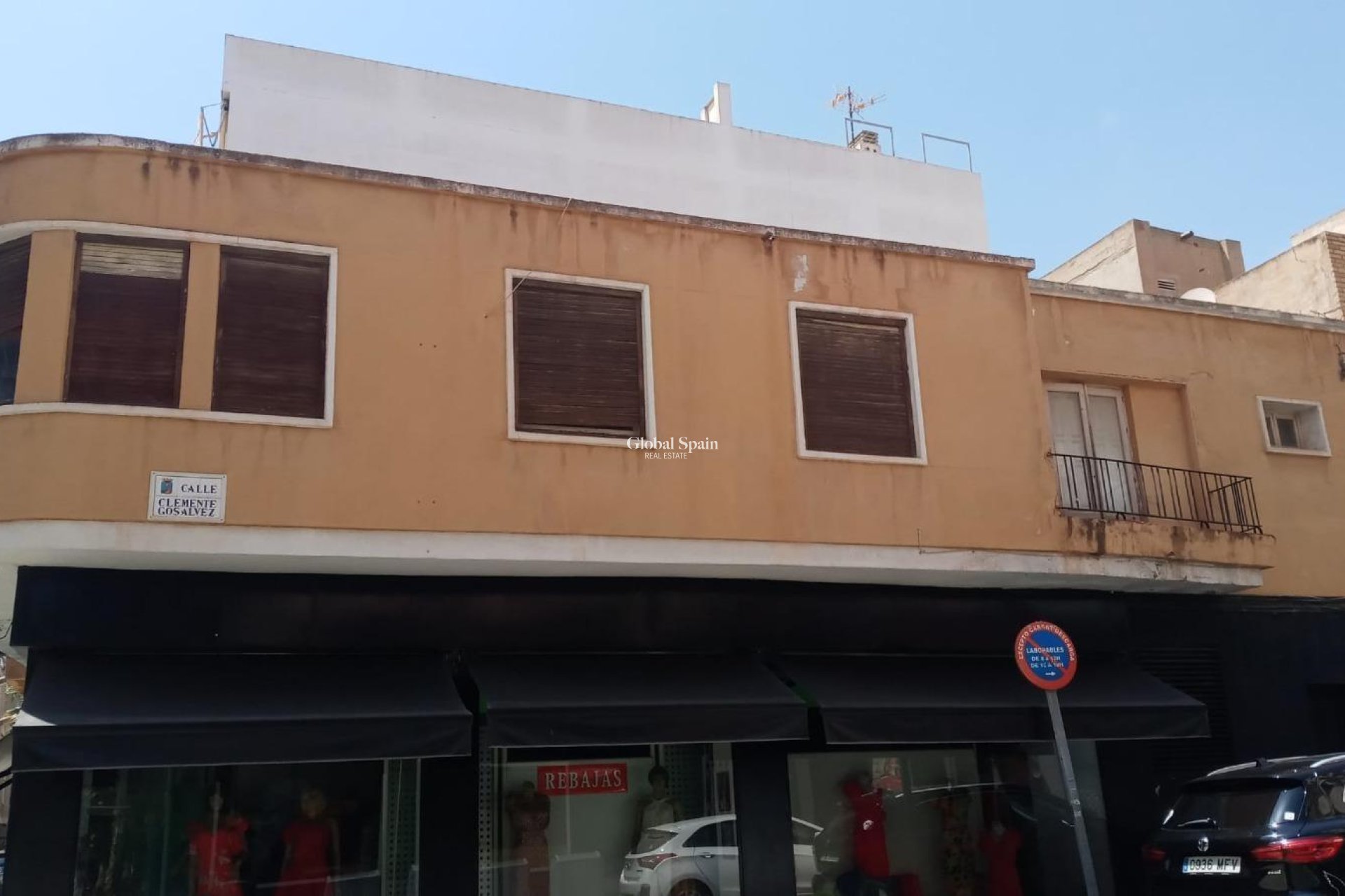 Resale - LAND -
TORREVIEJA - Torrevieja