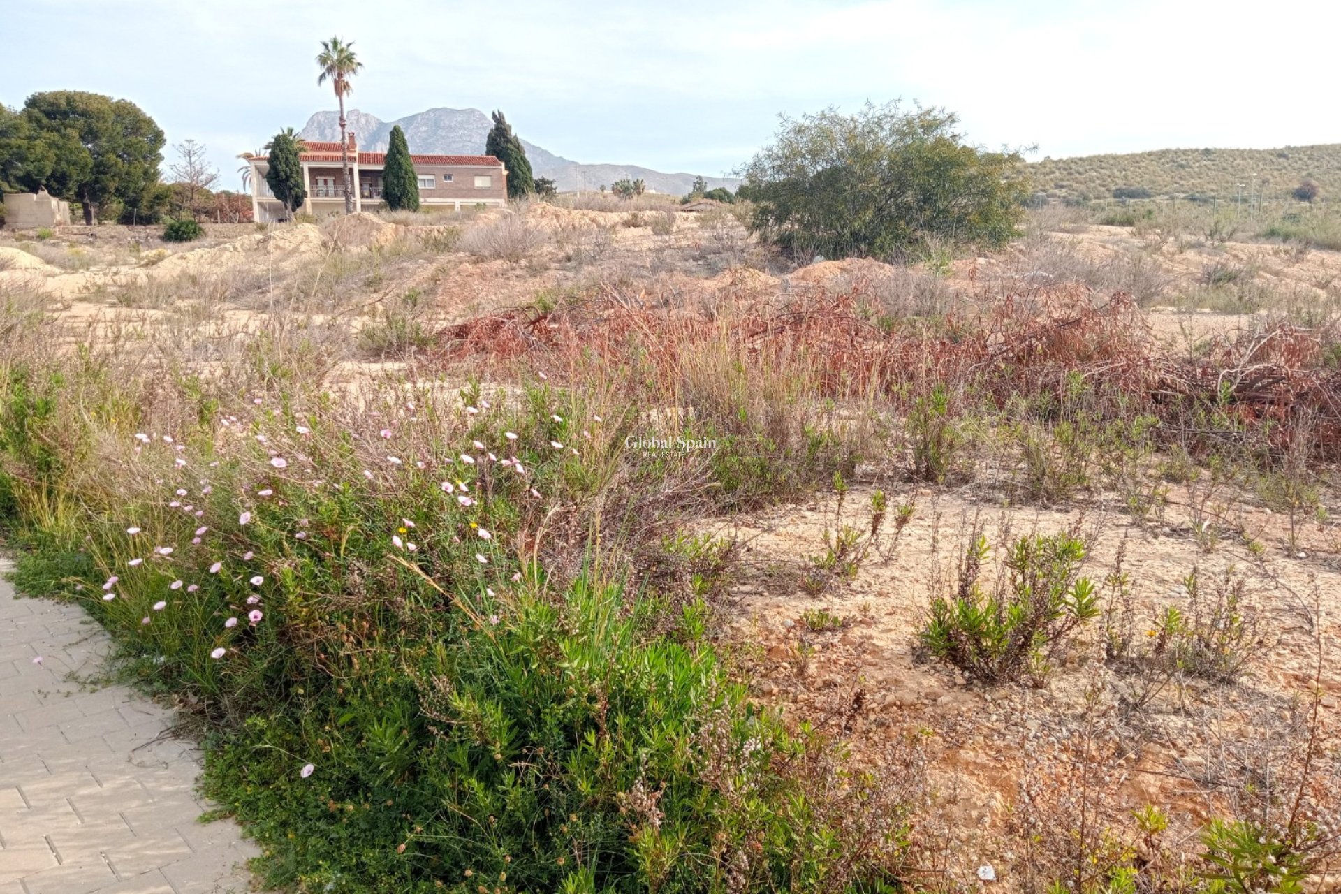 Resale - LAND -
VILLAJOYOSA - Villajoyosa
