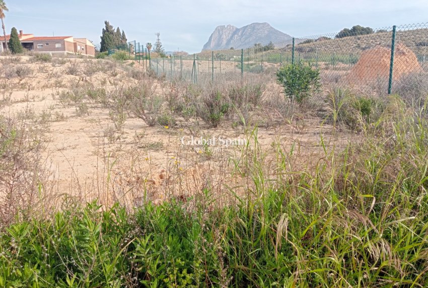 Resale - LAND -
VILLAJOYOSA - Villajoyosa