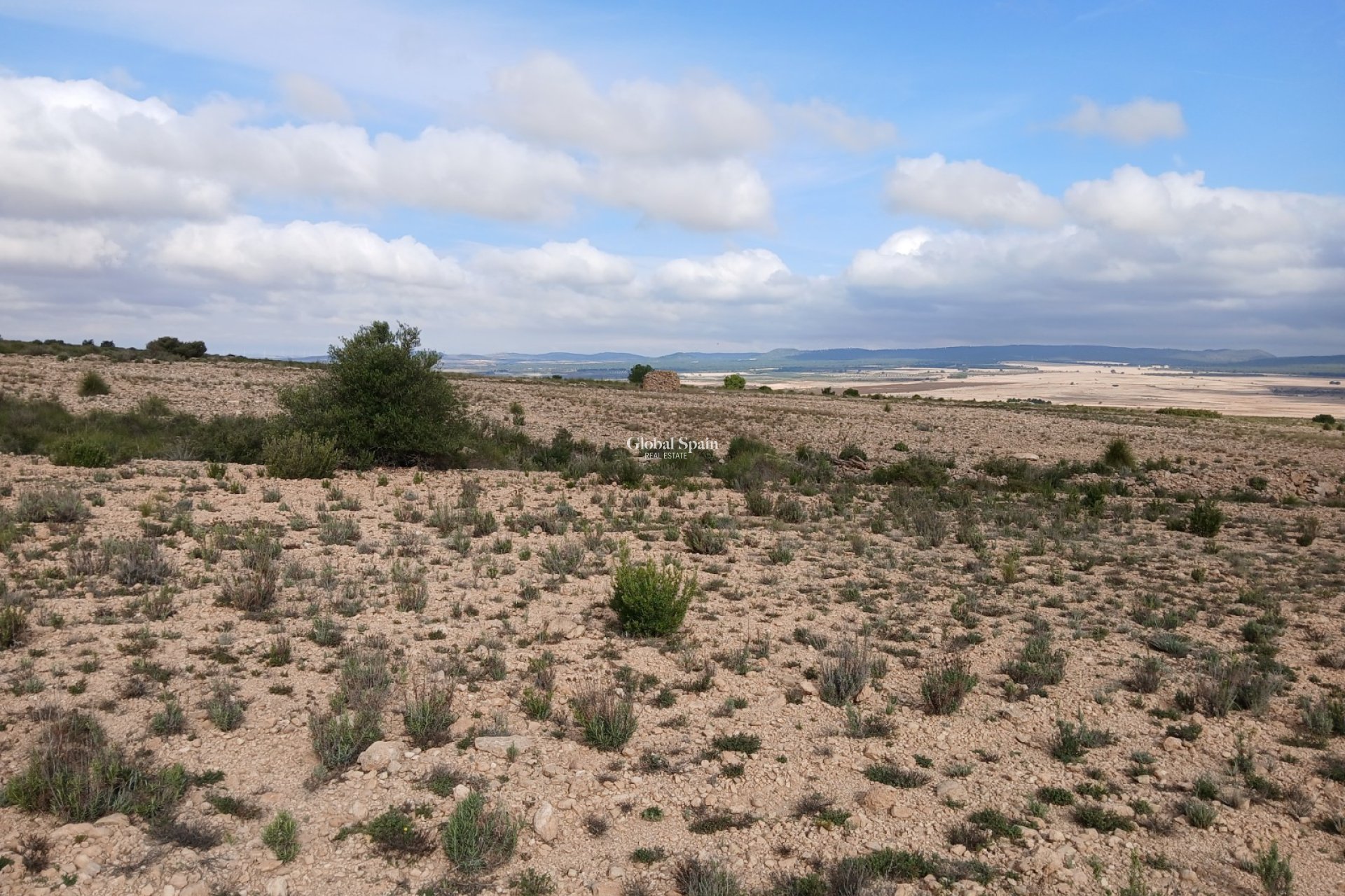 Resale - LAND -
YECLA - Inland