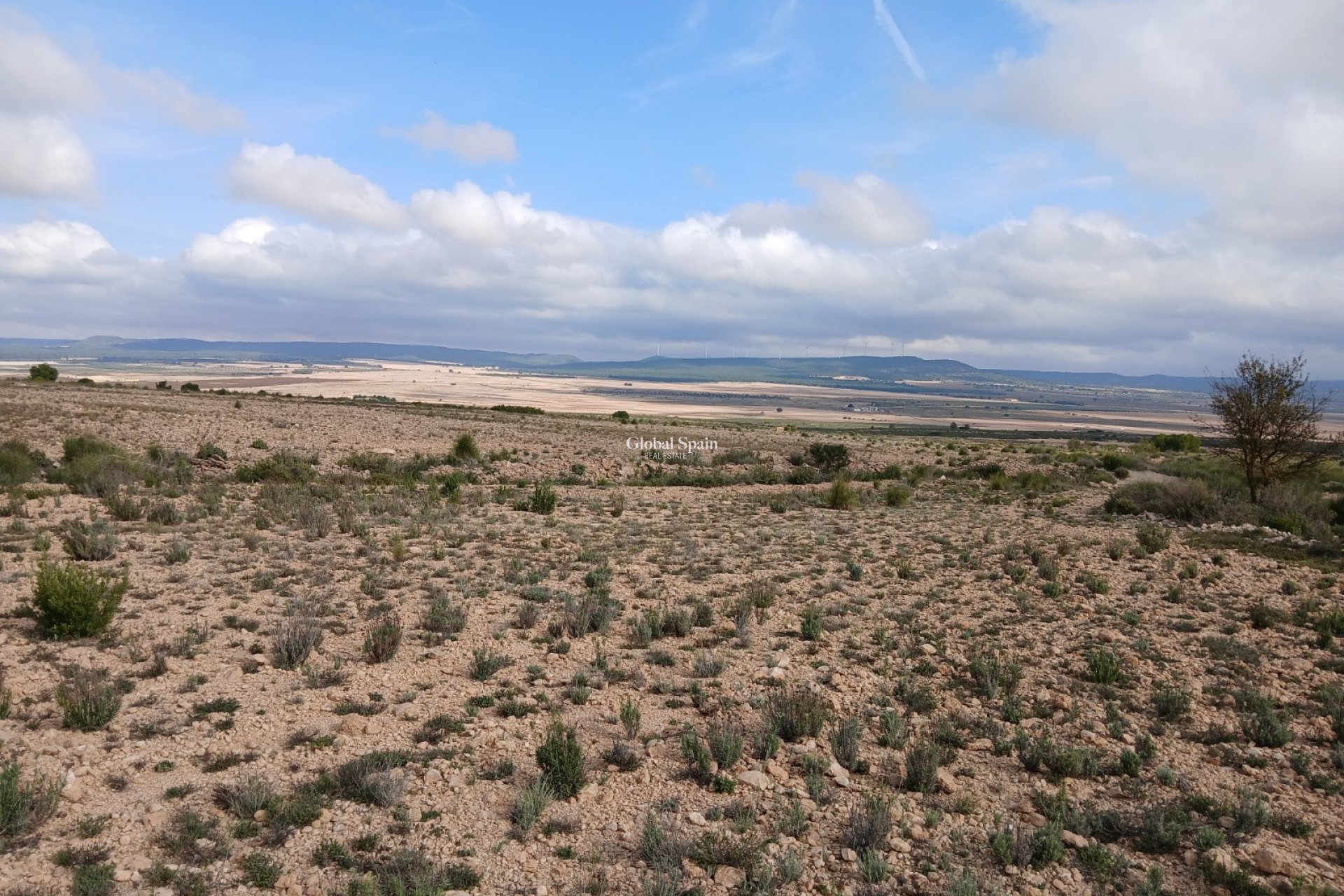 Resale - LAND -
YECLA - Inland