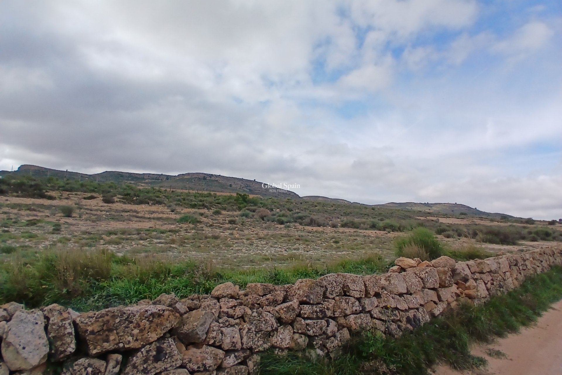 Resale - LAND -
YECLA - Inland