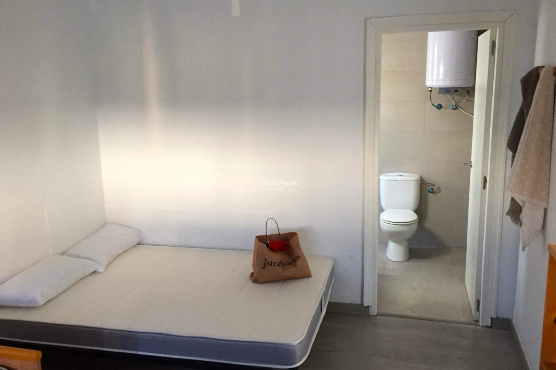 Resale - Local -
Albir - center