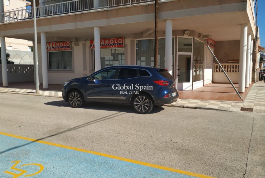 Resale - Local -
Bellreguard - Playa