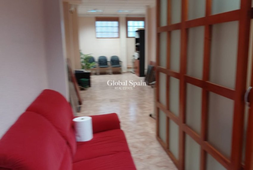 Resale - Local -
BENIDORM - Centro