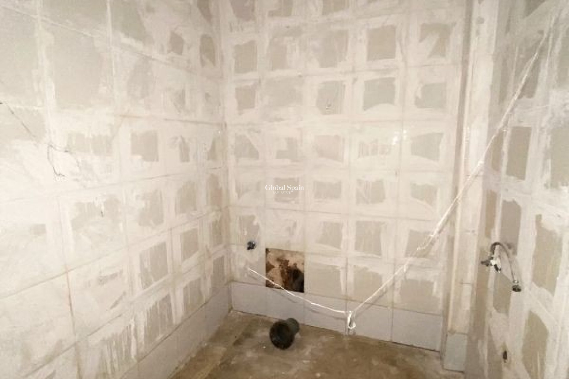 Resale - Local -
BENIDORM - Levante