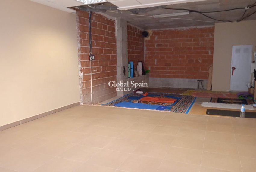 Resale - Local -
BENIDORM - Levante