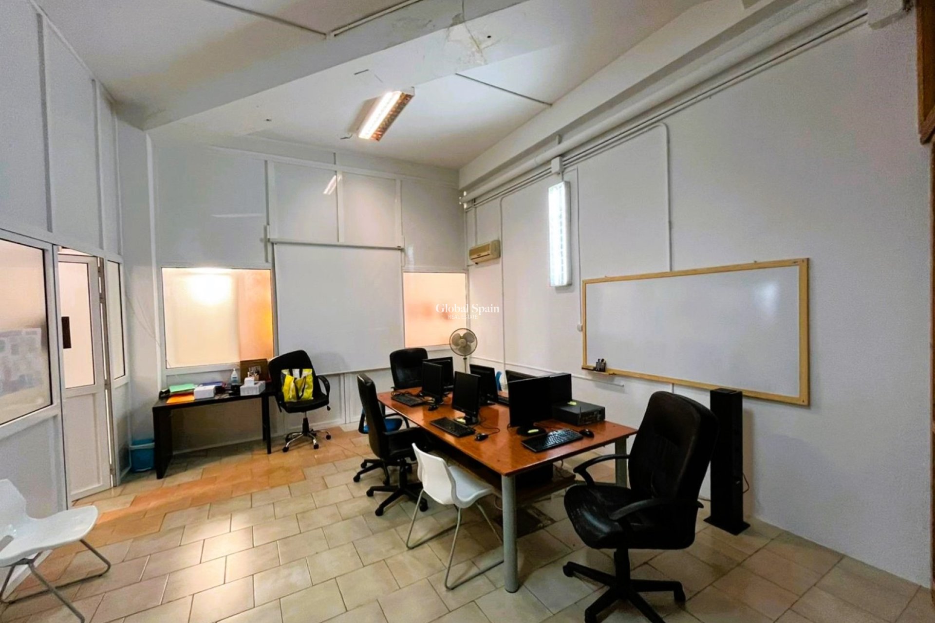 Resale - Local -
DENIA - Center