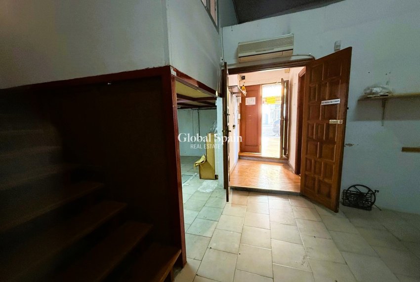 Resale - Local -
DENIA - Center