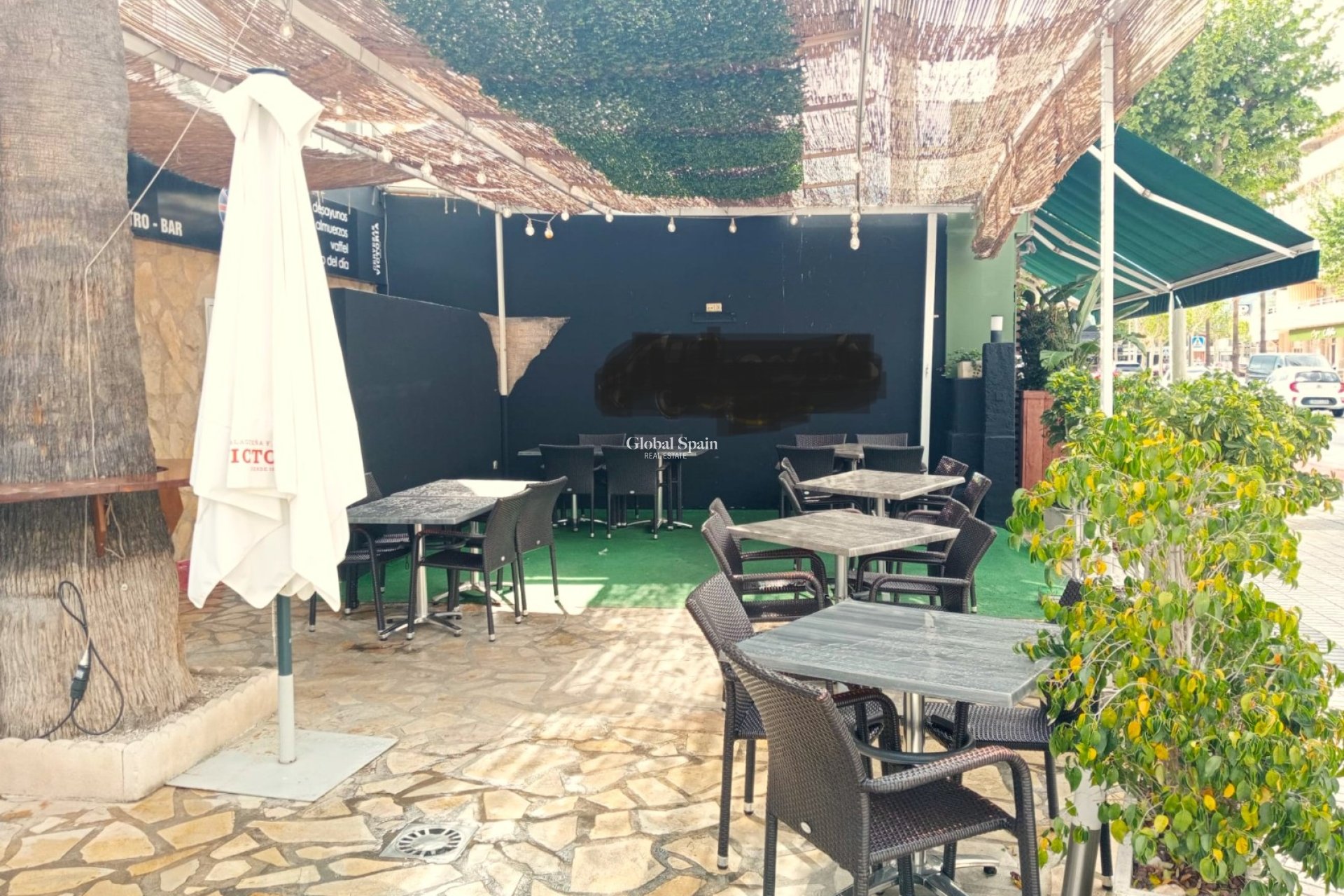 Resale - Local -
L'ALBIR - center